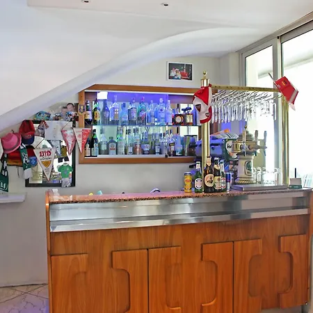 Отель Royal Мизано-Адриатико